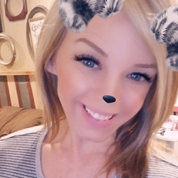 Meet your Posher, Johnna - Picture 1 of 1